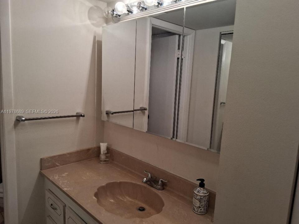1100 St Charles Pl 213, Pembroke Pines, Florida 33026, Stati Uniti