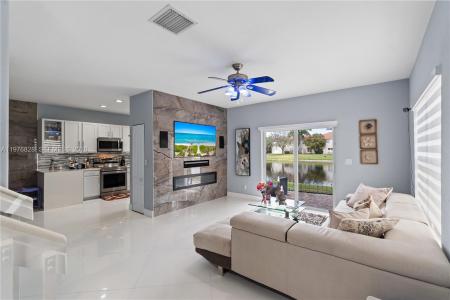 4301 Macarthur Palm Trl, Green Acres, Floryda 33463, USA