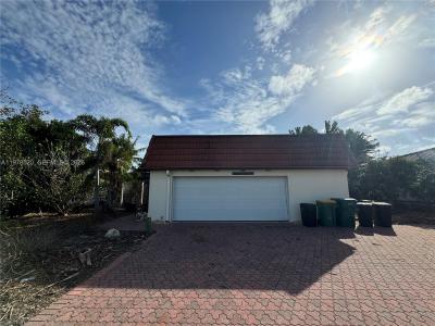 11 Capri Blvd, Naples, Florida 34113, USA