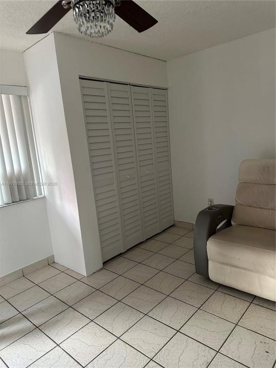 2194 W 60th St 22213, Hialeah, Florida 33016, USA