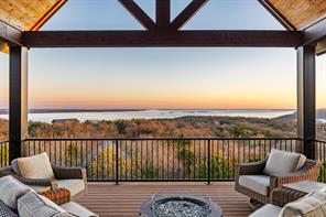 220 Oak Hills Drive, Pottsboro, Texas 75076, USA