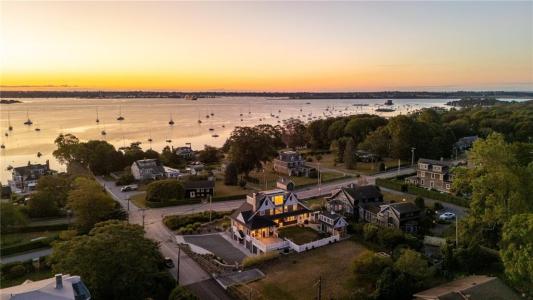 30 Walcott Avenue, Jamestown, RI 02835, USA