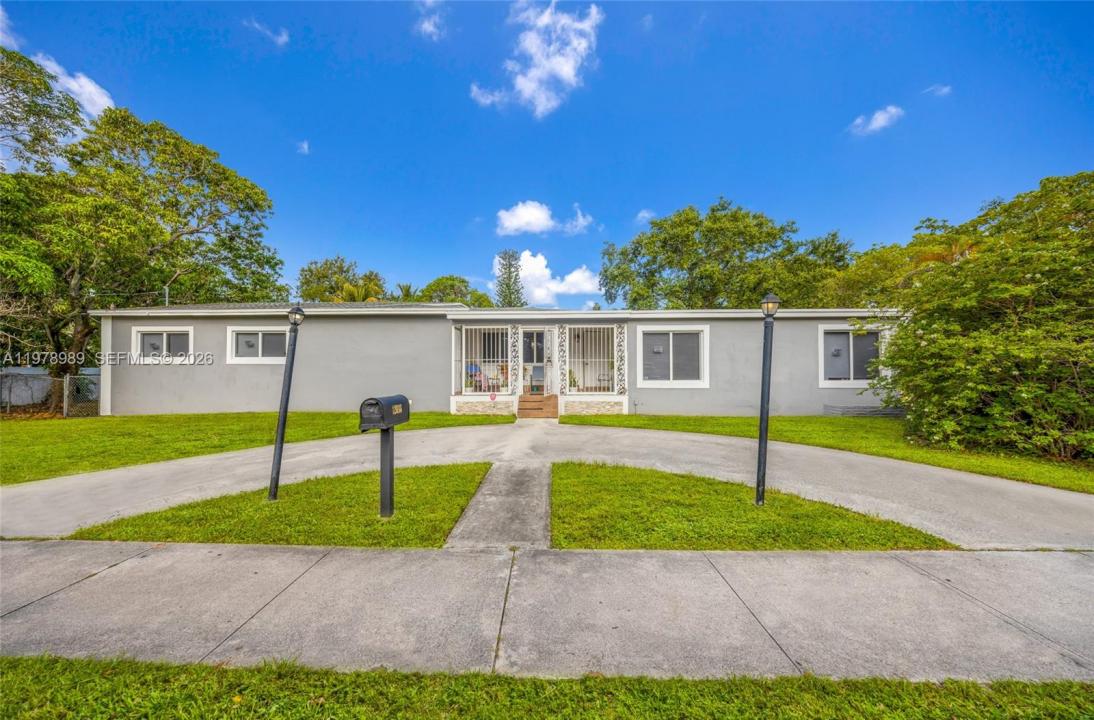 12090 NW 12th Ave, North Miami, Floride 33168, États-Unis