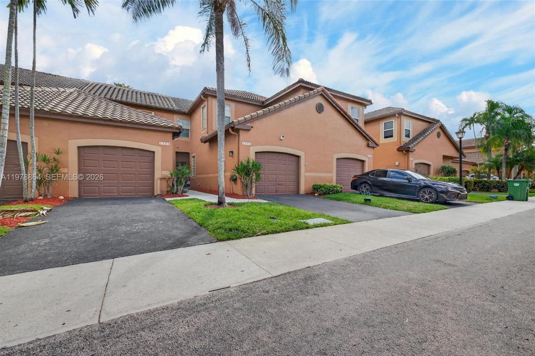 1594 Barcelona Way 5-18, Weston, Floride 33327, États-Unis