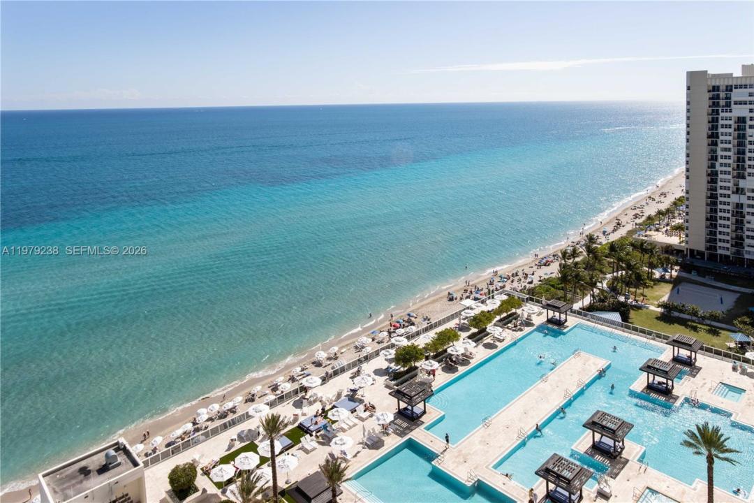1830 S Ocean Dr 2105, Hallandale Beach, Florida 33009, USA