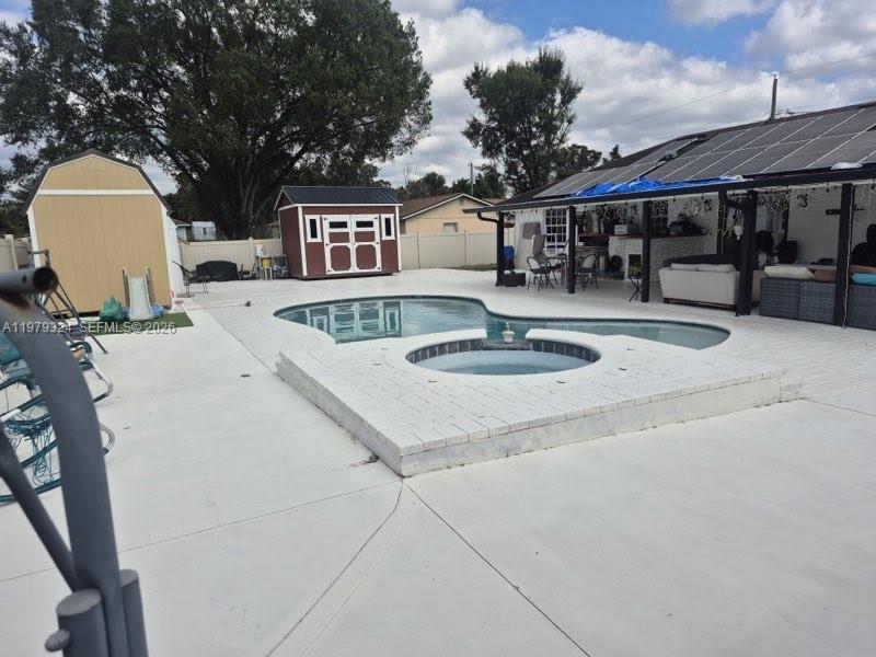 8016 APACHE LN, Lakeland, Floryda 33810, USA