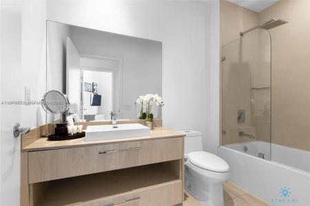 4111 S Ocean Dr 302, Hollywood, Florida 33019, USA