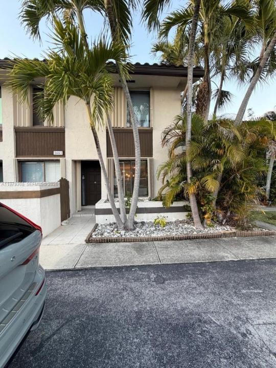 2661 NE 164th St 40, North Miami Beach, Floride 33160, États-Unis