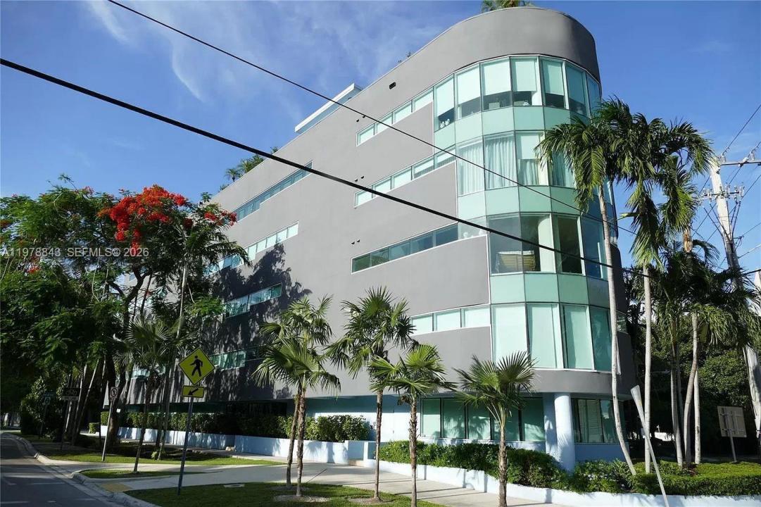 2699 Tigertail Ave 14, Miami, Florida 33133, Stati Uniti