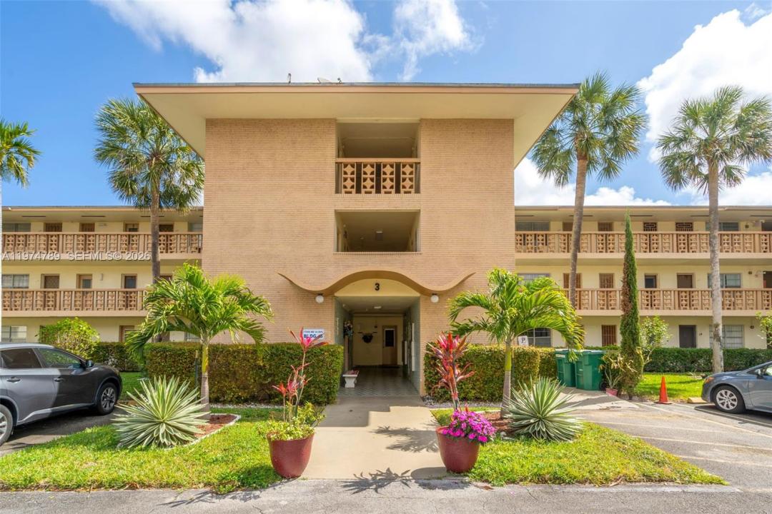 17050 NE 14th Ave 106, Miami, Florida 33162, Stati Uniti