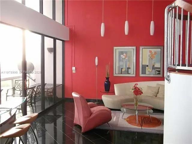 20185 E Country Club Dr TS-3, Aventura, Florida 33180, Stati Uniti