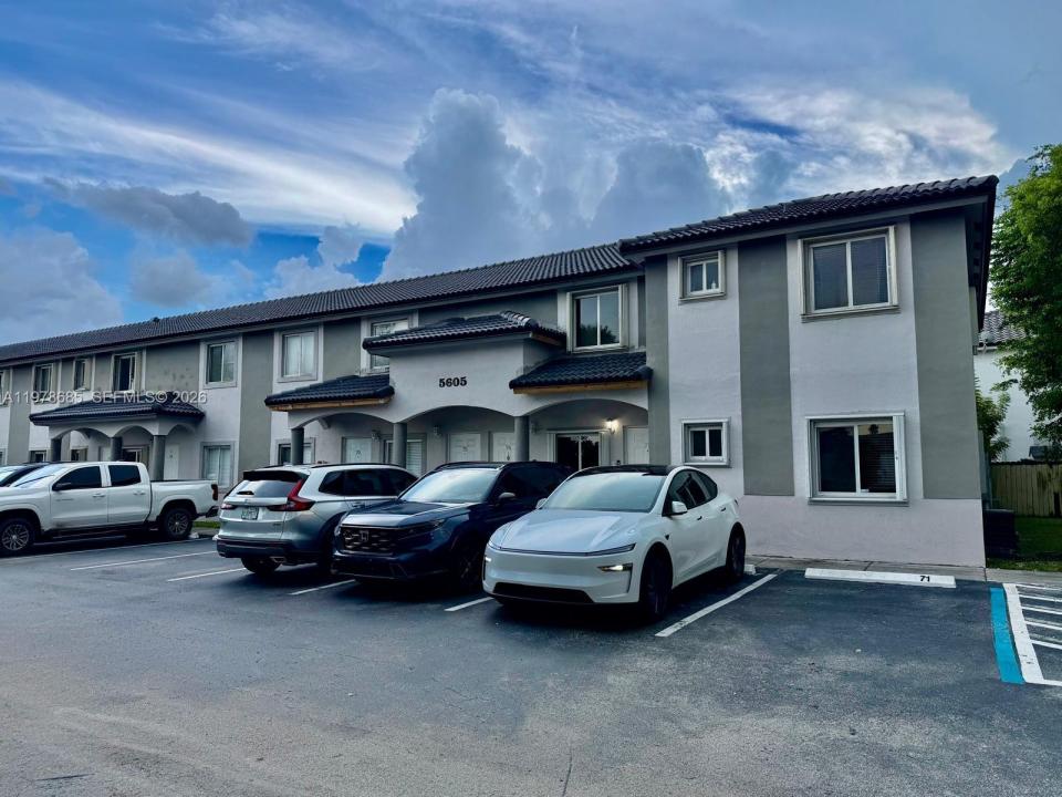5605 NW 109th Ave 76, Doral, Florida 33178, Stati Uniti