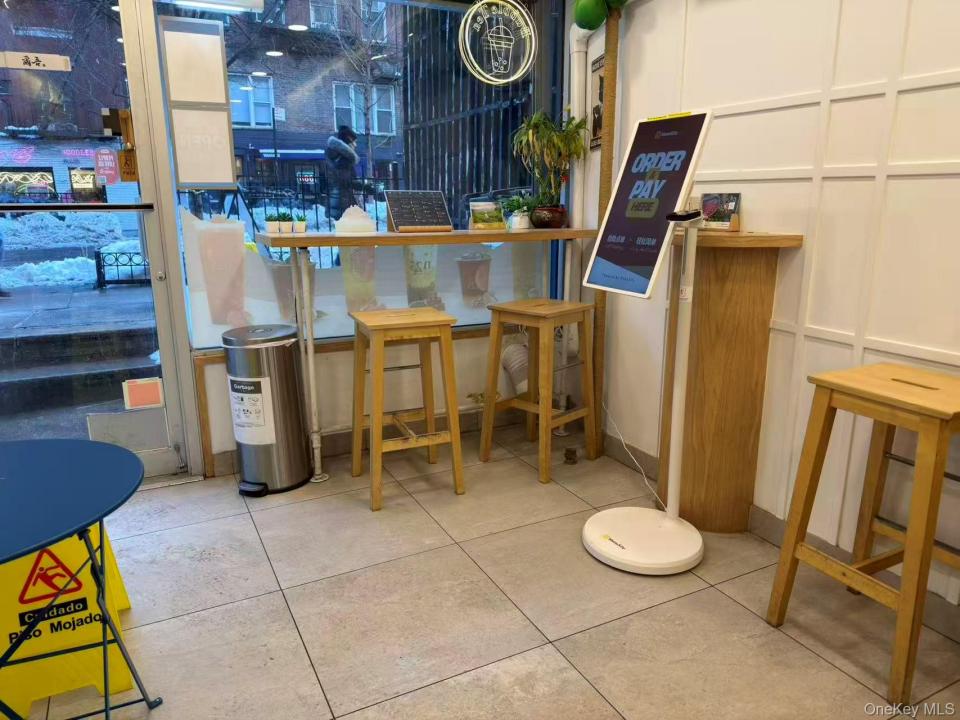 27 Saint Marks Place, New York, New York 10003, HOA KỲ