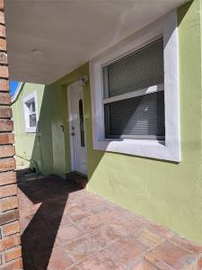 1031 Atlantic Ave A, Opa-Locka, Florida 33054, Stati Uniti