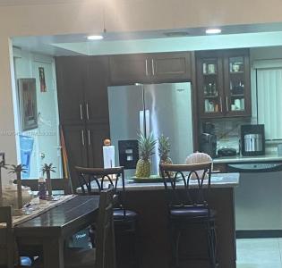 6010 S Falls Cir Dr 222, Lauderhill, Florida 33319, USA