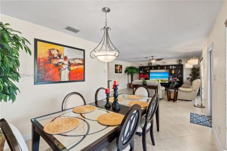 9136 NW 32nd Pl, Sunrise, Florida 33351, USA