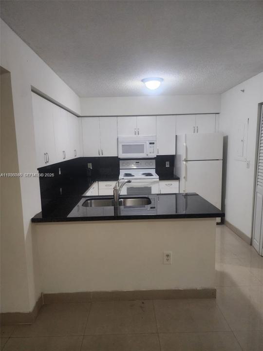 4560 NW 107th Ave 207-12, Doral, Florida 33178, USA