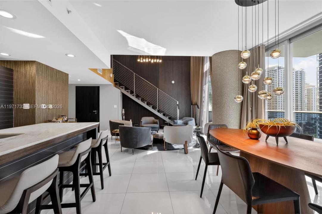 200 Biscayne Boulevard Way 1108, Miami, Florida 33131, Stati Uniti