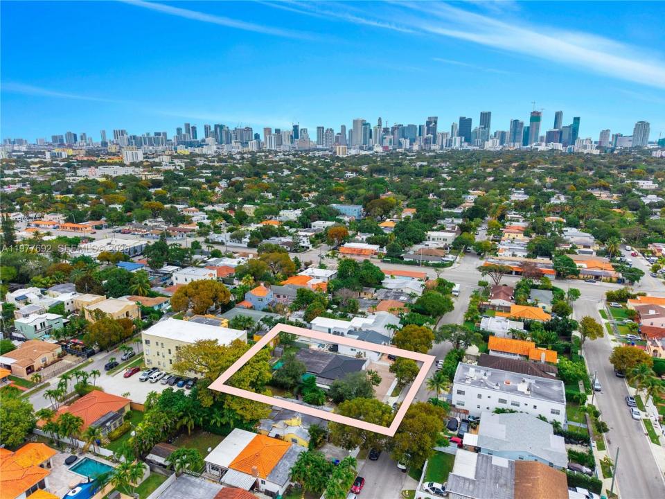 1761 SW 14 Street, Miami, Floride 33145, États-Unis