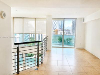 41 SE 5th St 907, Miami, Florida 33131, USA