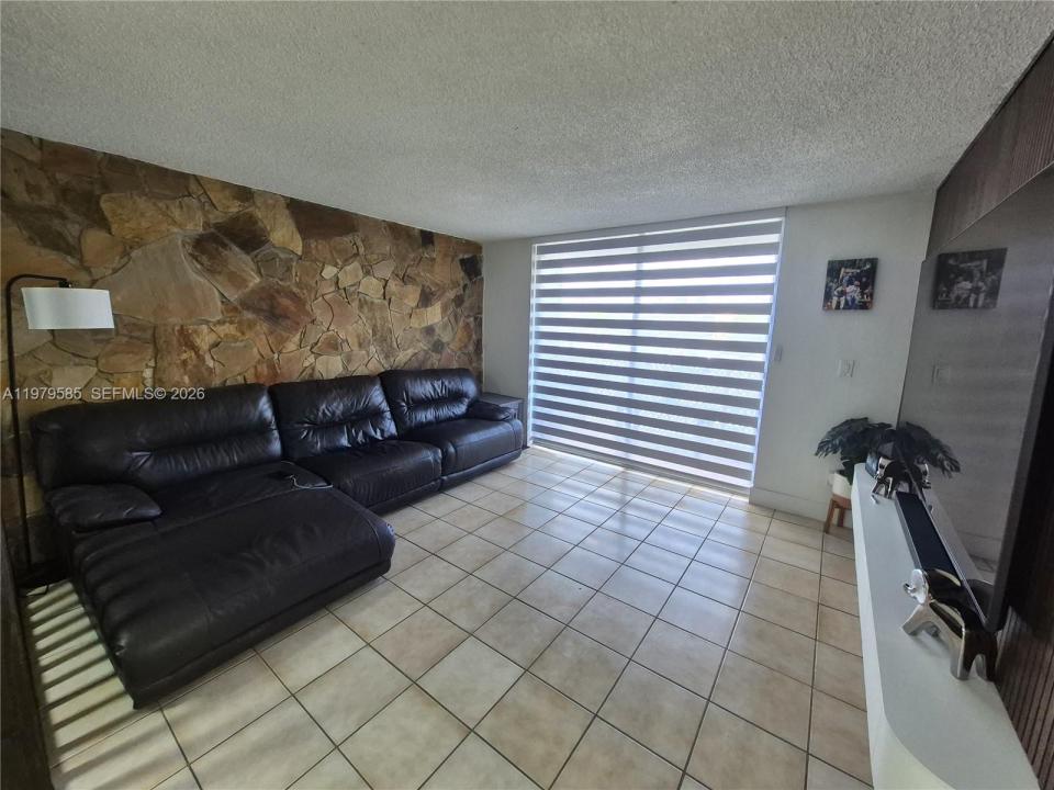 8405 NW 8th St 304, Miami, Floride 33126, États-Unis