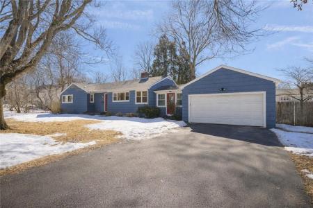 6 Conway Drive, Barrington, Rhode Island 02806
