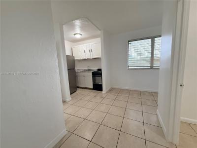 7000 NW 8th Ave 6, Miami, Florida 33150, USA