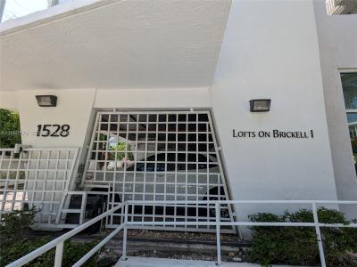 1528 Brickell Ave 104, Miami, Florida 33129, USA