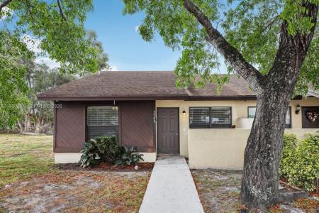 3789 Mil Pond Ct, Green Acres, Florida 33463, USA