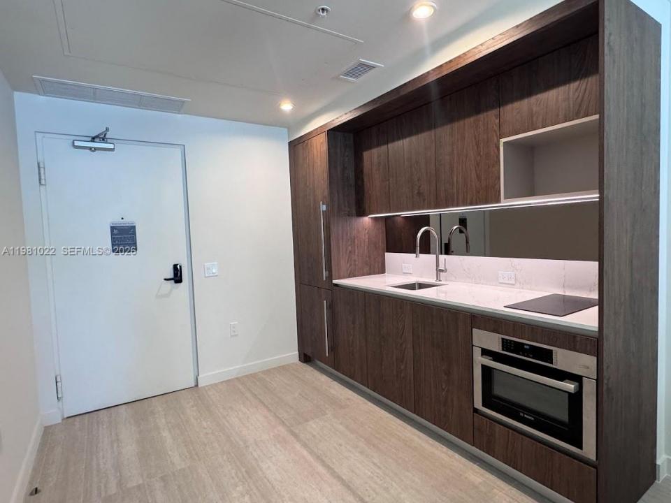 1611 SW 2nd Av 306, Miami, Floride 33129, États-Unis