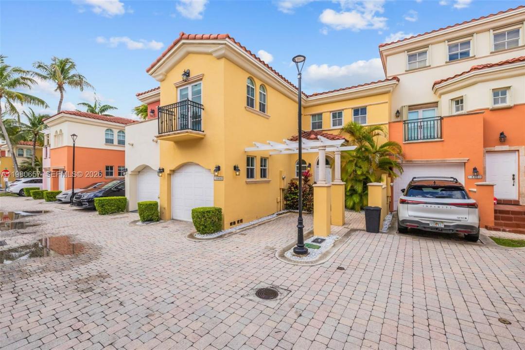 18450 NE 30th place, Aventura, Florida 33160, Stati Uniti