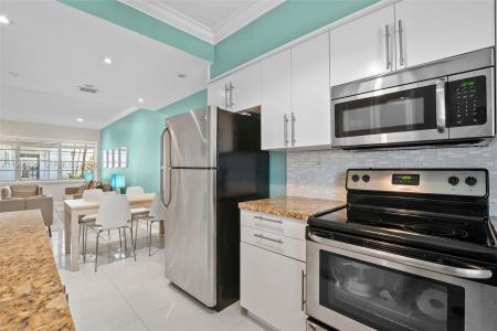 2200 S Ocean Dr N103, Hollywood, Florida 33019, USA