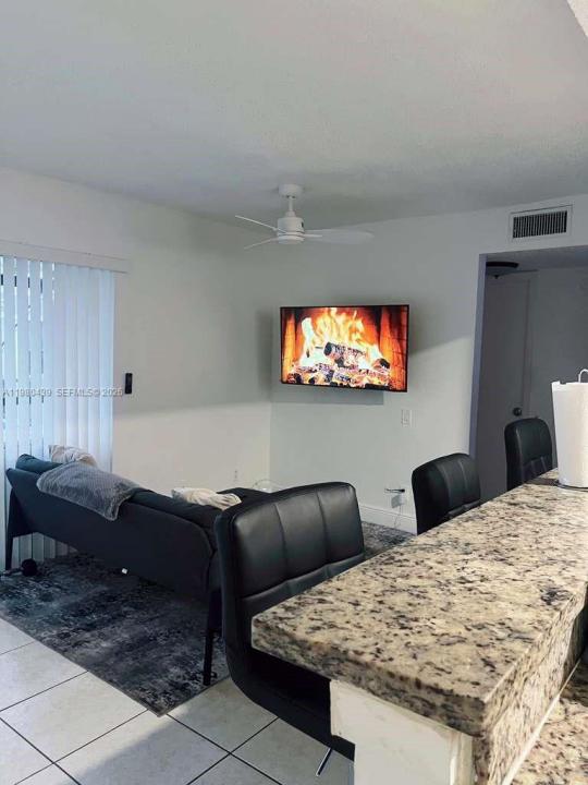 4435 Treehouse Ln H, Tamarac, Florida 33319, USA