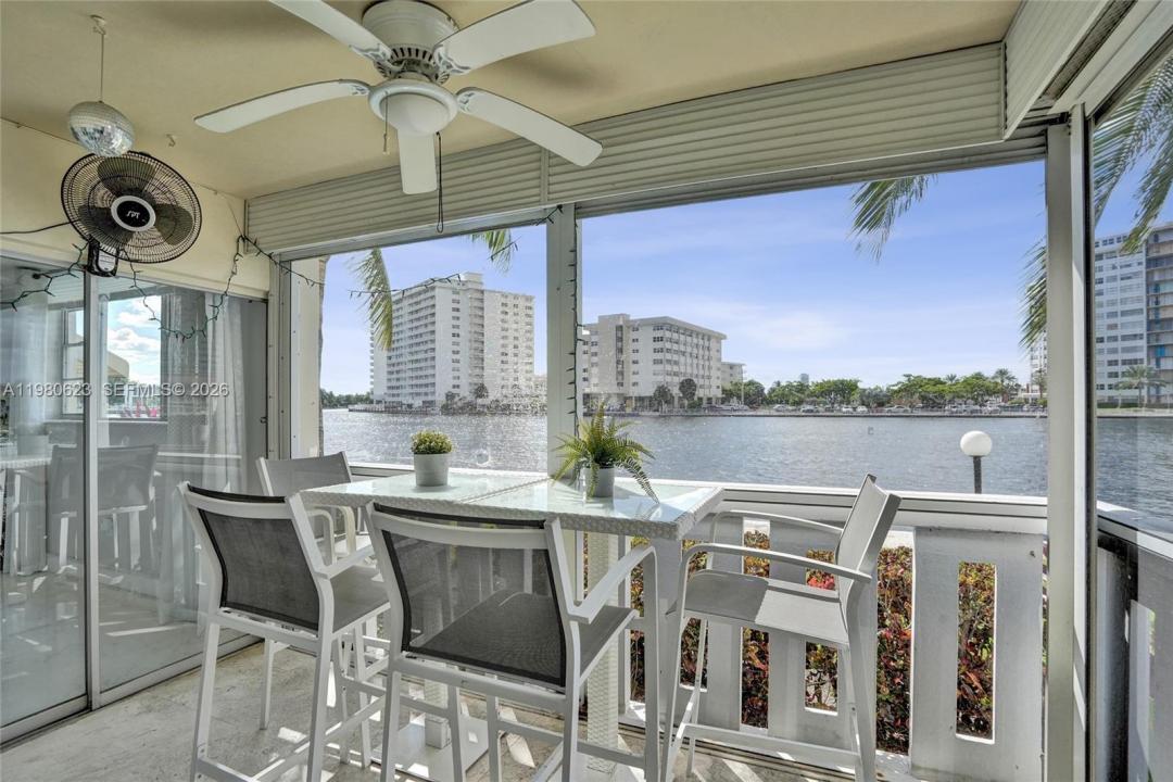 1889 S Ocean Dr 114, Hallandale Beach, Floride 33009, États-Unis