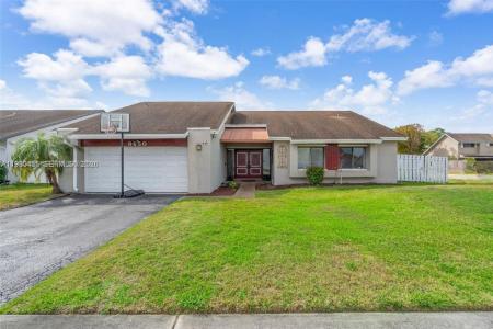 8650 NW 46th Ct, Lauderhill, Florida 33351, USA