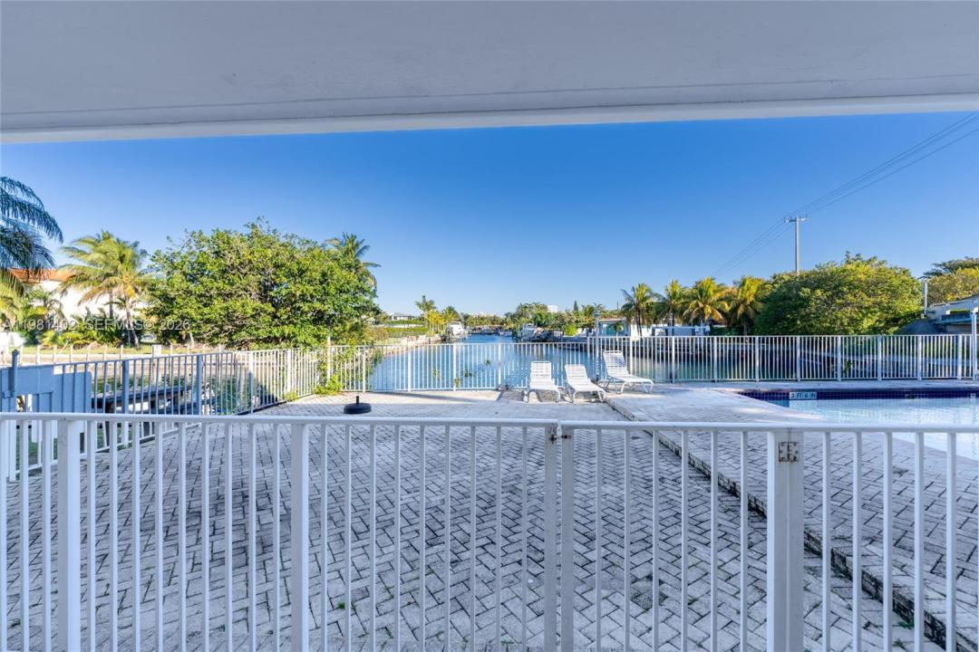 2225 NE 123rd St 114, North Miami, Floride 33181, États-Unis