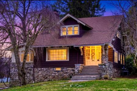 171 Hooker Avenue, Poughkeepsie, Nowy Jork 12603, USA