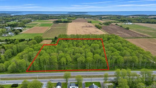 15690 County Road 48, Southold, New York 11935, États-Unis