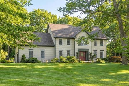 307 White Horn Drive, South Kingstown, RI 02881, USA