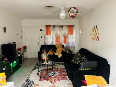 355 NW 32nd St, Oakland Park, Florida 33309