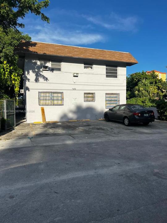 7630 NE 2nd Ct 3, Miami, Florida 33138, USA