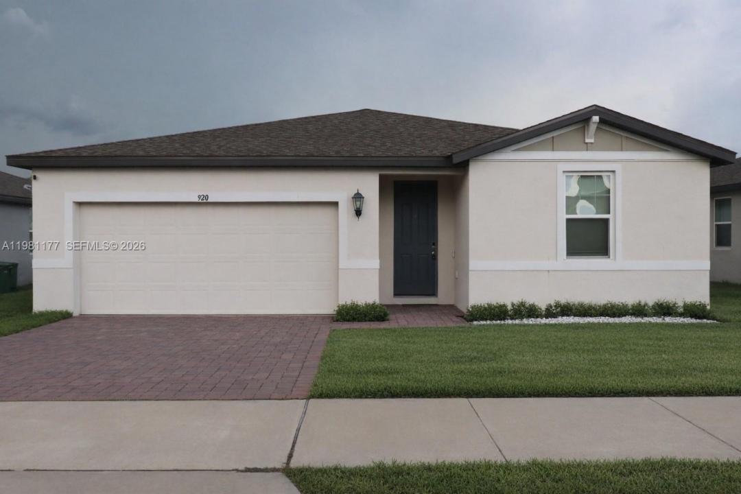 920 CAMBRIDGE DR, Winter Haven, פלורידה 33881, ארצות הברית של אמריקה