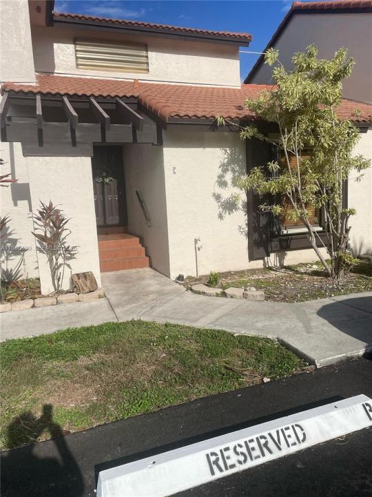 15202 SW 46th Ln C-75, Miami, Florida 33185, USA