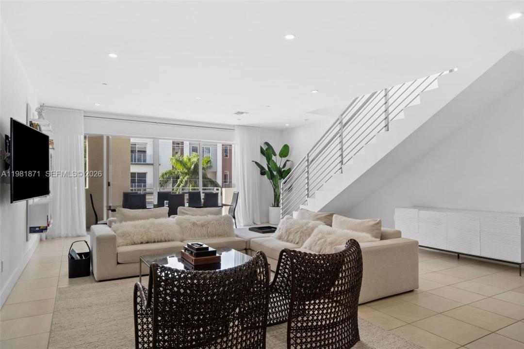 1034 NE 18th Ave 205, Fort Lauderdale, Florida 33304, Stati Uniti
