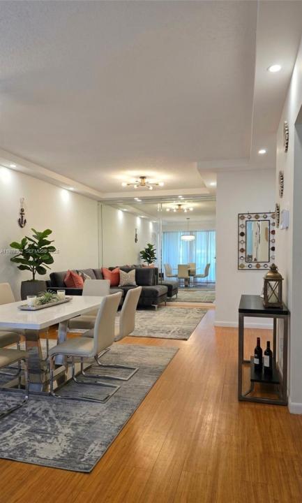 750 NE 199th St 101H, Miami, Florida 33179, Stati Uniti