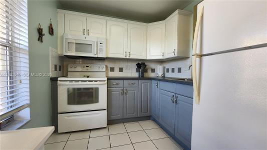 5750 NW 64th Ave 208, Tamarac, Florida 33319, USA