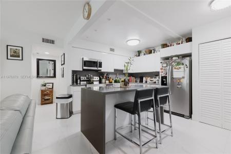 2621 SW 12th Ter, Fort Lauderdale, Florida 33315, USA