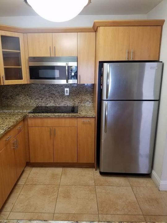 9682 Fontainebleau Blvd 202, Miami, Floride 33172, États-Unis
