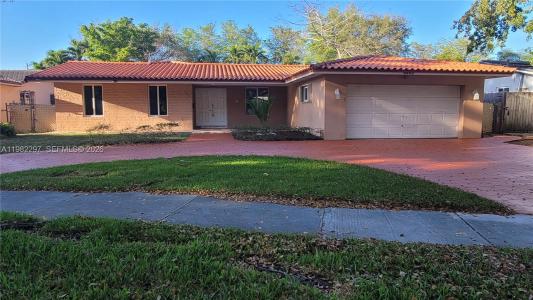6895 Loch Ness Dr n/a, Miami Lakes, Florida 33014