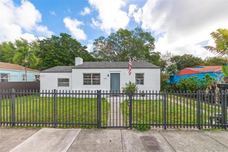 6223 NW Miami Pl, Miami, Florida 33150, USA